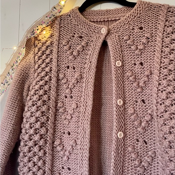 Dusty rose hand-knit cardigan - Picture 2 of 6